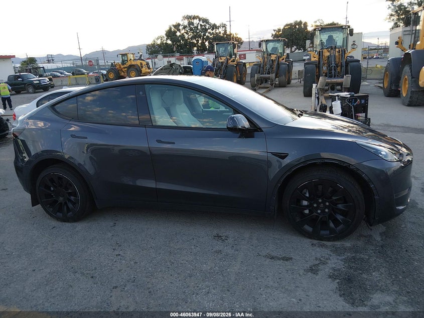 TESLA MODEL Y 2023 VIN 7SAYGDEE5PF626376