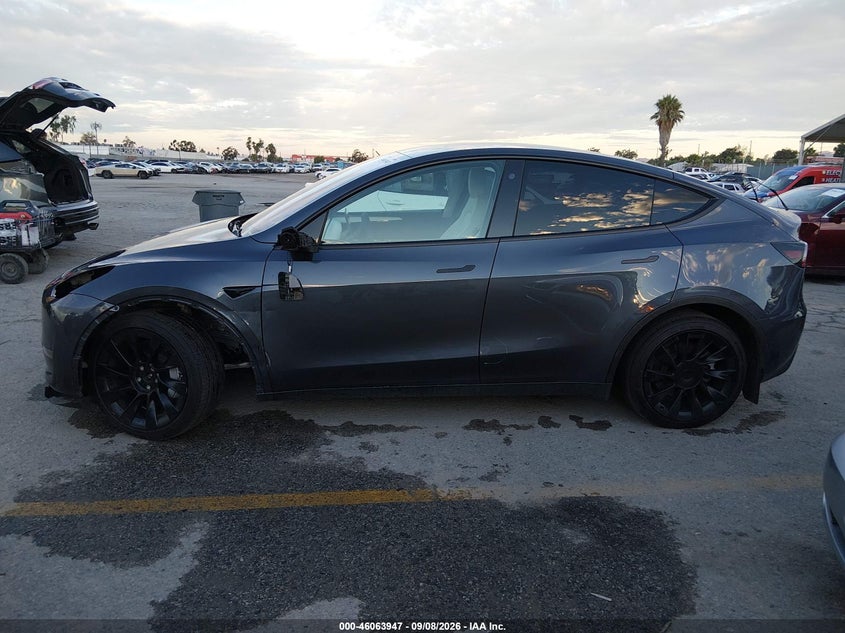 TESLA MODEL Y 2023 VIN 7SAYGDEE5PF626376
