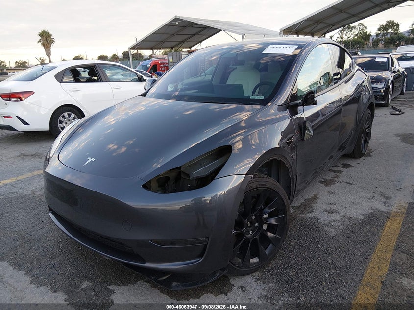 Vin: 7saygdee5pf626376, lot: 46563474, tesla model y awd/long range dual motor all-wheel drive 20232