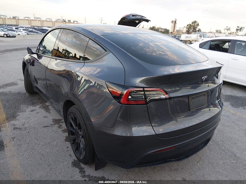 Vin: 7saygdee5pf626376, lot: 46563474, tesla model y awd/long range dual motor all-wheel drive 20233