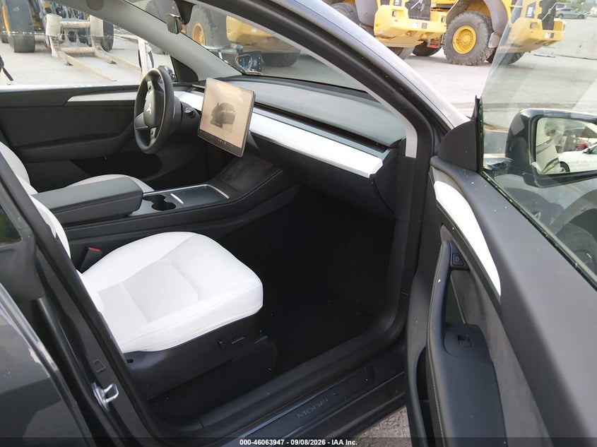 TESLA MODEL Y 2023 VIN 7SAYGDEE5PF626376