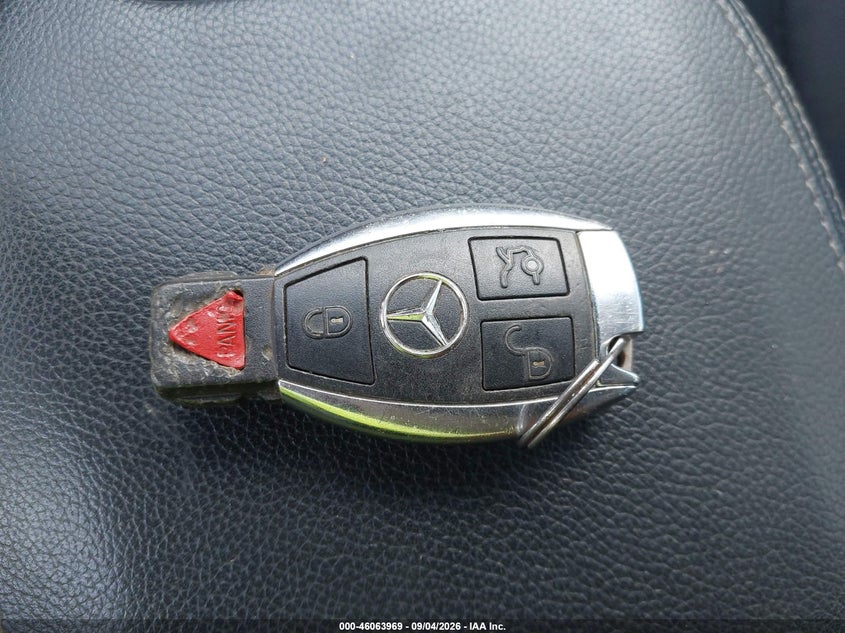 MERCEDES-BENZ GL 450 2011 VIN 4JGBF7BE8BA635985