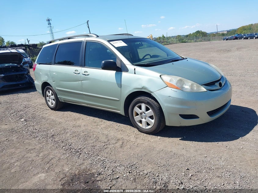 2010 Toyota Sienna LE