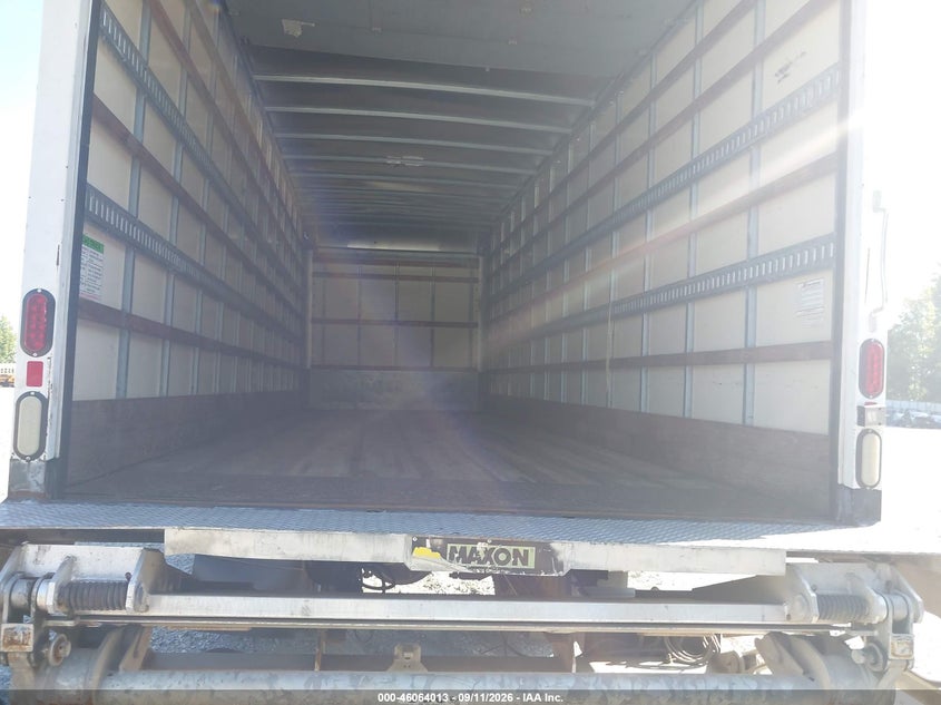 2015 FORD F-750 auction photo 6