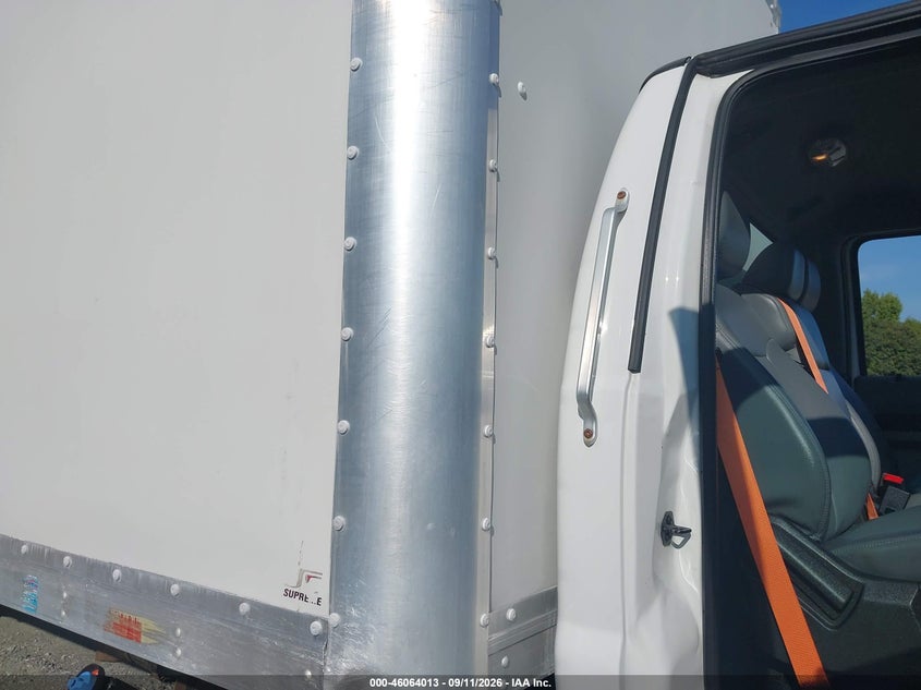 2015 FORD F-750 auction photo 7