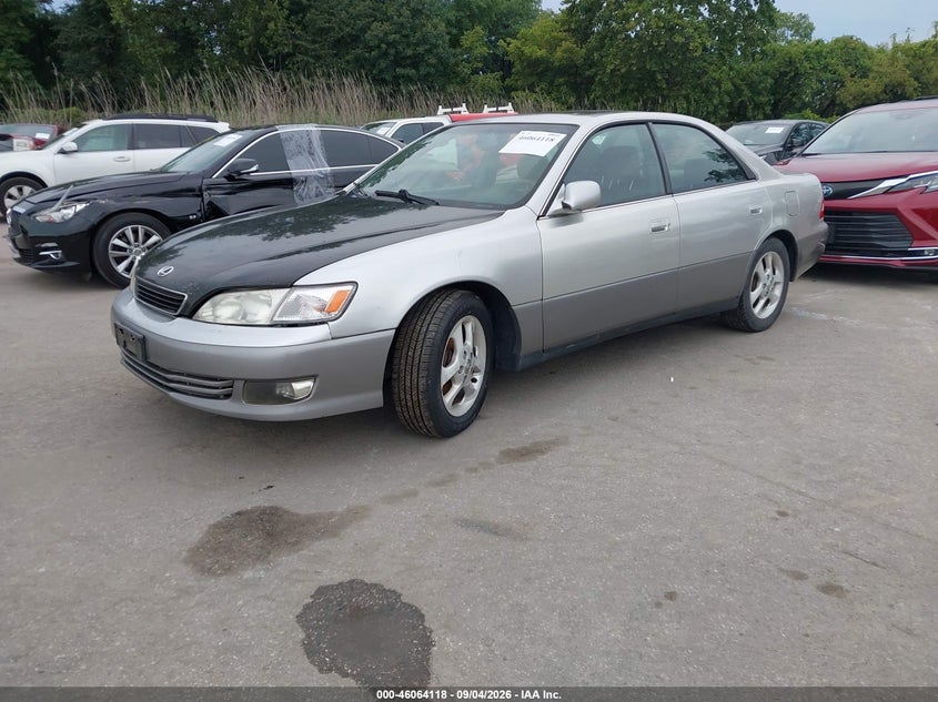 2001 LEXUS ES 300 auction photo 2