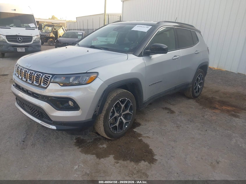 2025 Jeep Compass, Normal Wear & Tear, IAAI, VIN 3C4NJDCN6ST605857 — photo 2