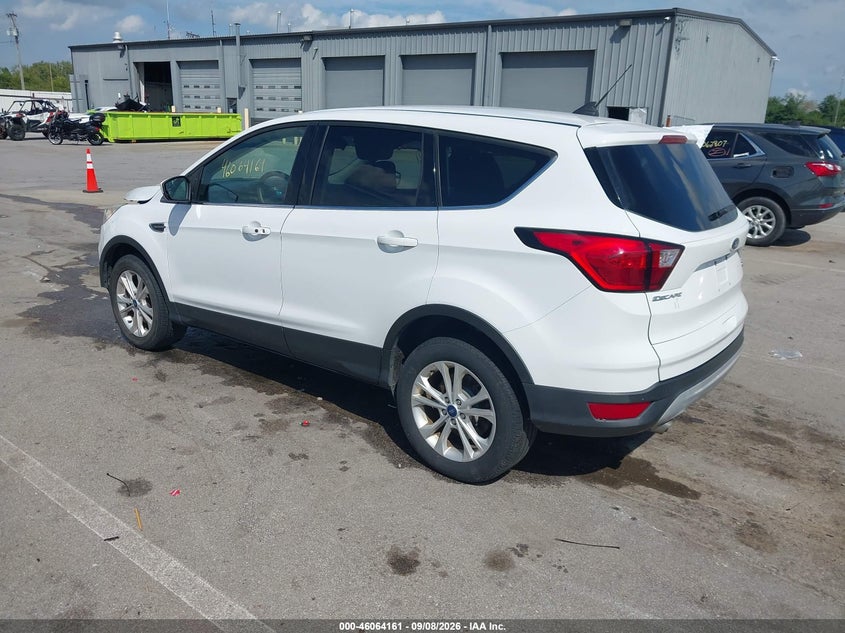 Vin: 1fmcu9g96kub07457, lot: 46563688, ford escape se 20193