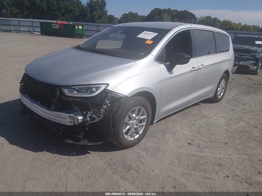 2026 CHRYSLER PACIFICA auction photo 2
