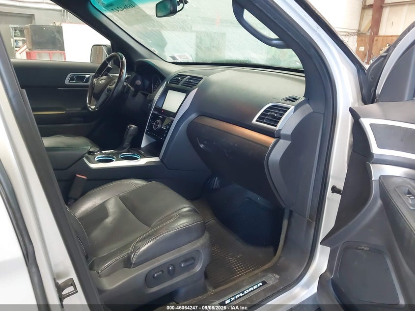 2013 FORD EXPLORER auction photo 5