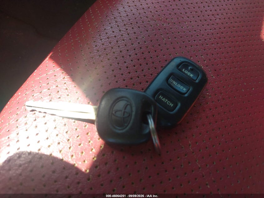 2005 TOYOTA MATRIX HATCHBACK 1.8L I4 FI DOHC 16V F4