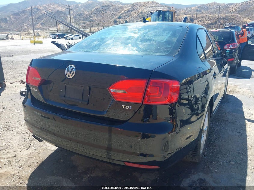 2012 VOLKSWAGEN JETTA SEDAN 2.0L I-4 DI, DOHC, TURBO, 140HP
