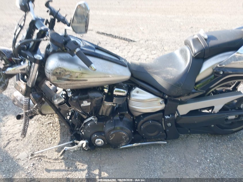 YAMAHA XV1900 2012