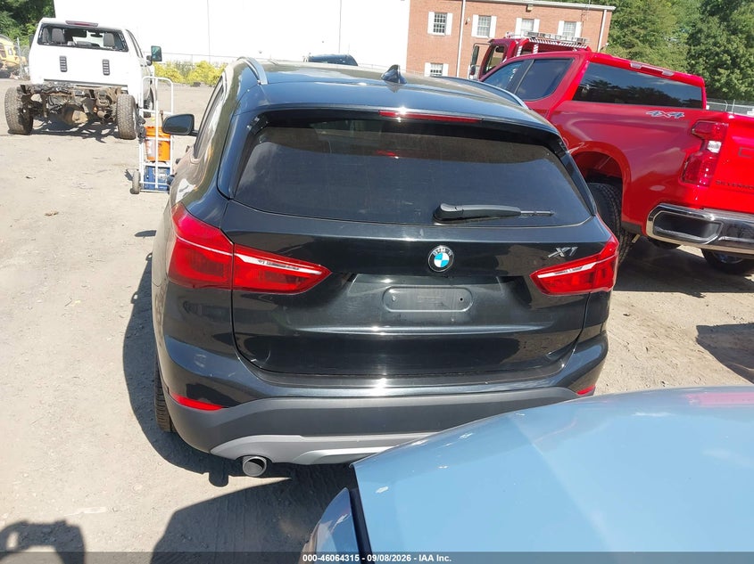 BMW X1 - zdjęcie 16