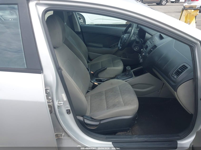 2015 KIA FORTE auction photo 5