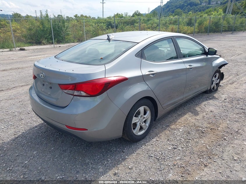 2015 HYUNDAI ELANTRA auction photo 4