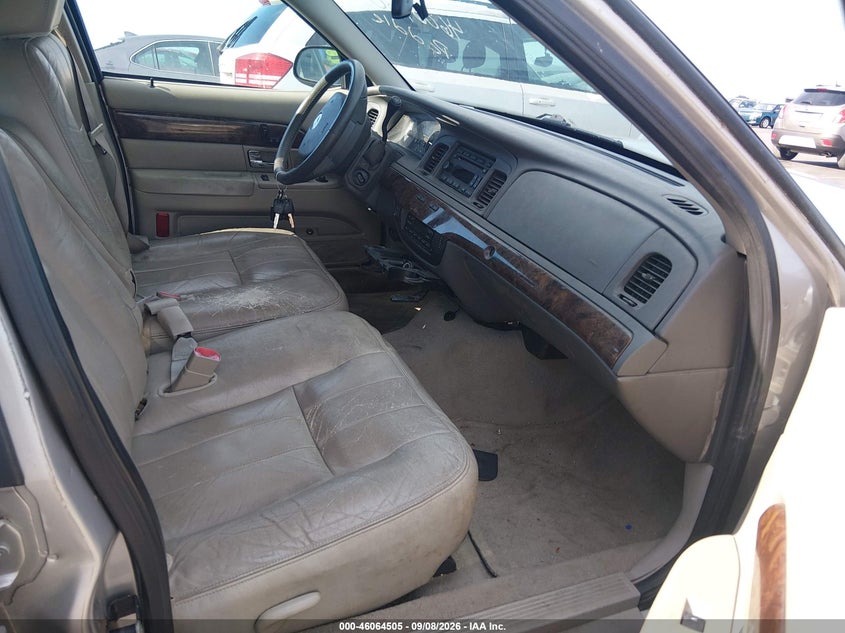 2010 MERCURY GRAND MARQUIS auction photo 5