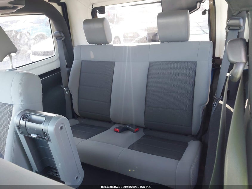 2010 JEEP WRANGLER auction photo 8