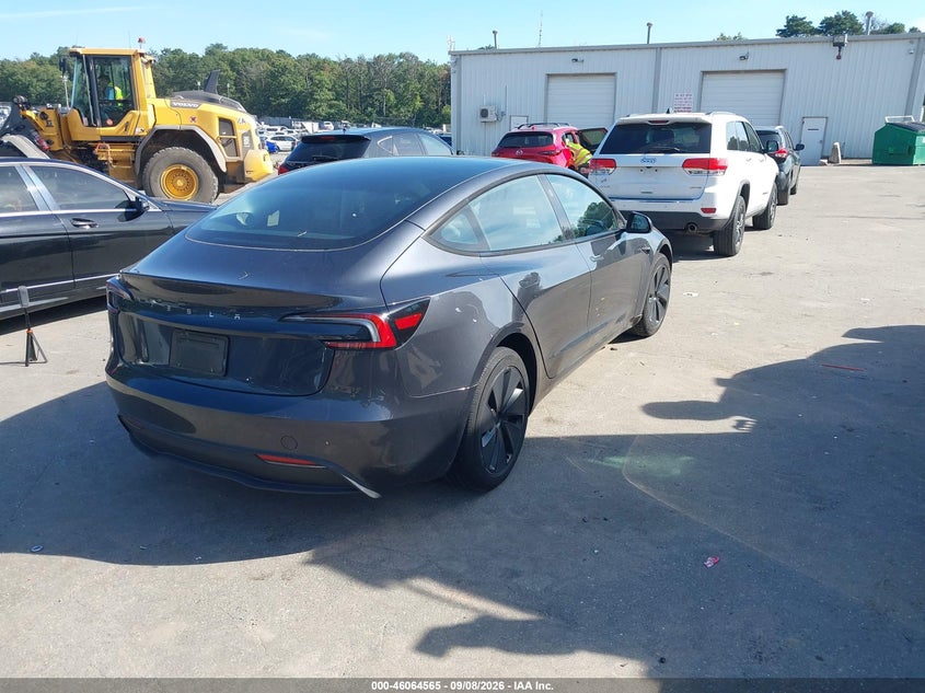 TESLA MODEL 3 - zdjęcie 4