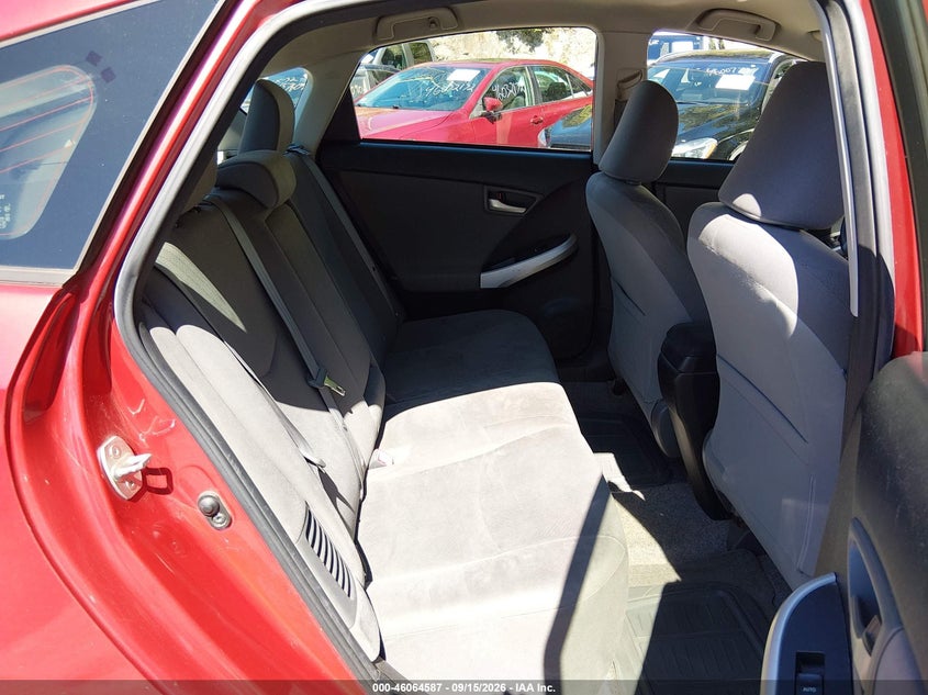 2013 TOYOTA PRIUS auction photo 8