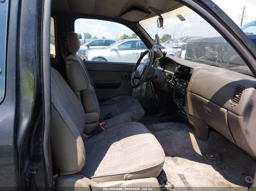 1996 TOYOTA TACOMA auction photo 5