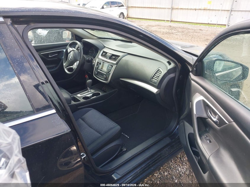 2016 NISSAN ALTIMA auction photo 5