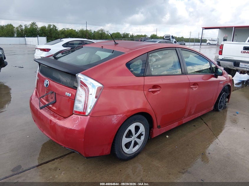 2013 TOYOTA PRIUS auction photo 4