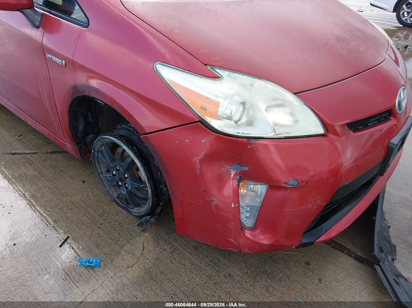 2013 TOYOTA PRIUS auction photo 6