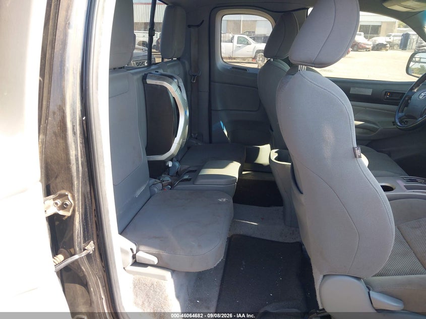 2011 TOYOTA TACOMA auction photo 8
