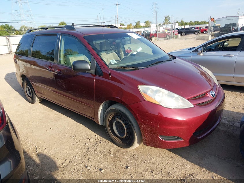 2008 TOYOTA SIENNA auction photo 1