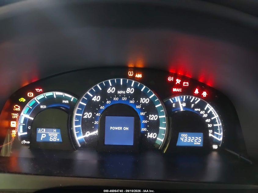 2012 TOYOTA CAMRY HYBRID auction photo 7