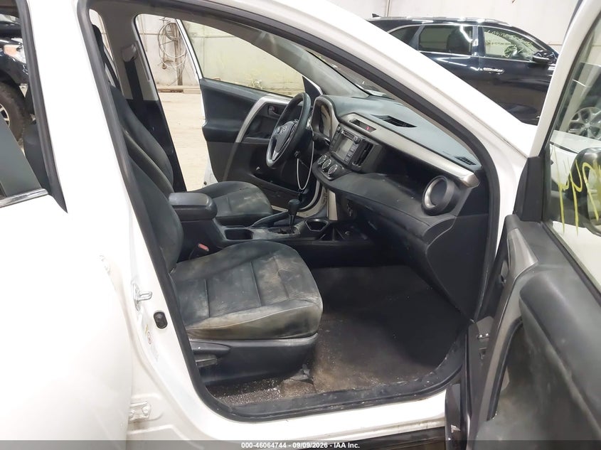 TOYOTA RAV4 - zdjęcie 5