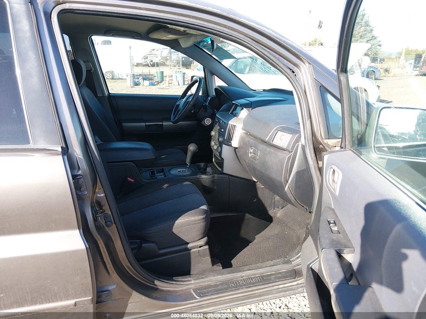 2004 MITSUBISHI ENDEAVOR auction photo 5