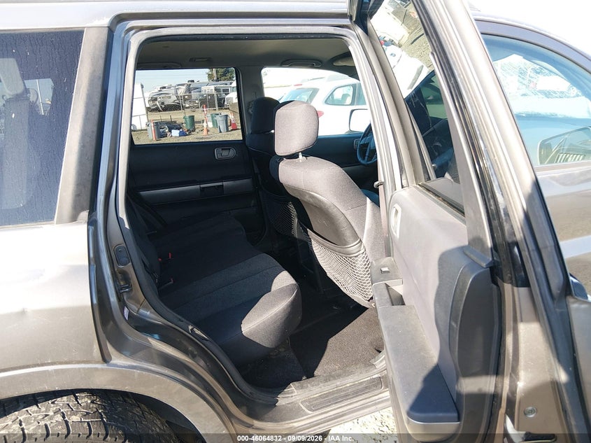 2004 MITSUBISHI ENDEAVOR auction photo 8