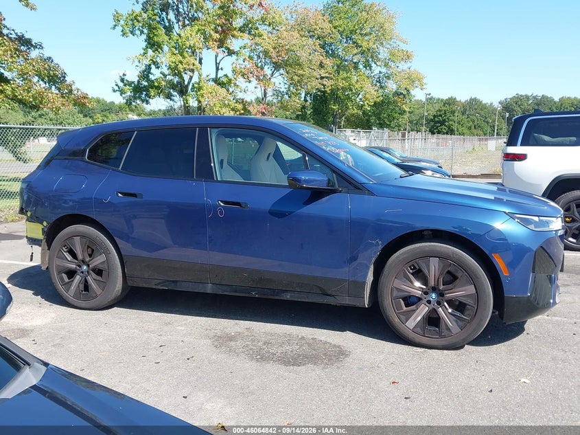 BMW IX - zdjęcie 13
