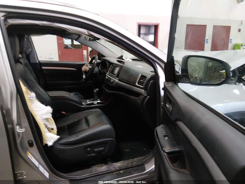 TOYOTA HIGHLANDER - zdjęcie 5