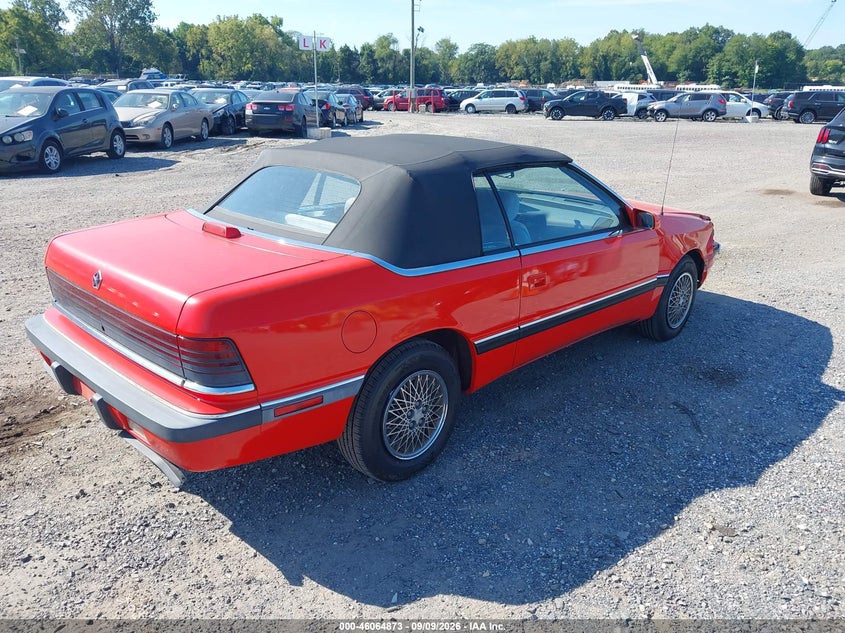 1990 CHRYSLER LEBARON auction photo 4