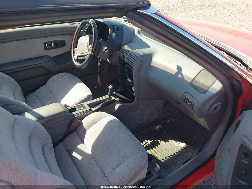 1990 CHRYSLER LEBARON auction photo 5