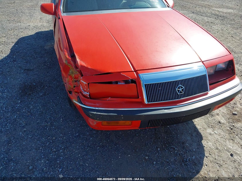 1990 CHRYSLER LEBARON auction photo 6