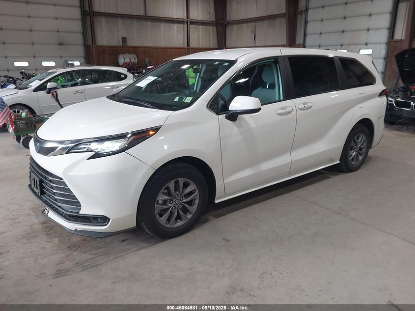 Vin: 5tdkrkec3ns131344, lot: 46564408, toyota sienna le 20222