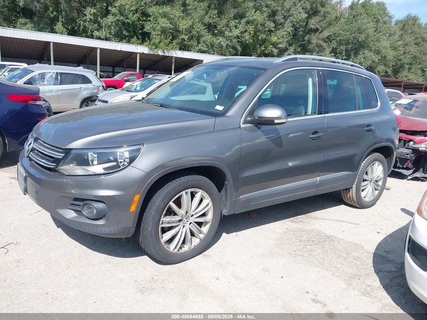 2013 VOLKSWAGEN TIGUAN auction photo 2
