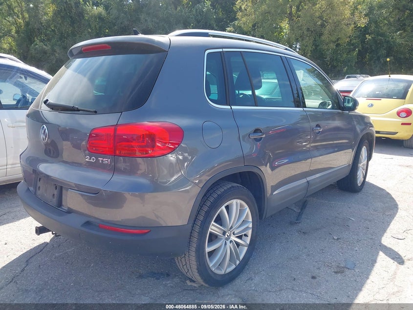 2013 VOLKSWAGEN TIGUAN auction photo 4