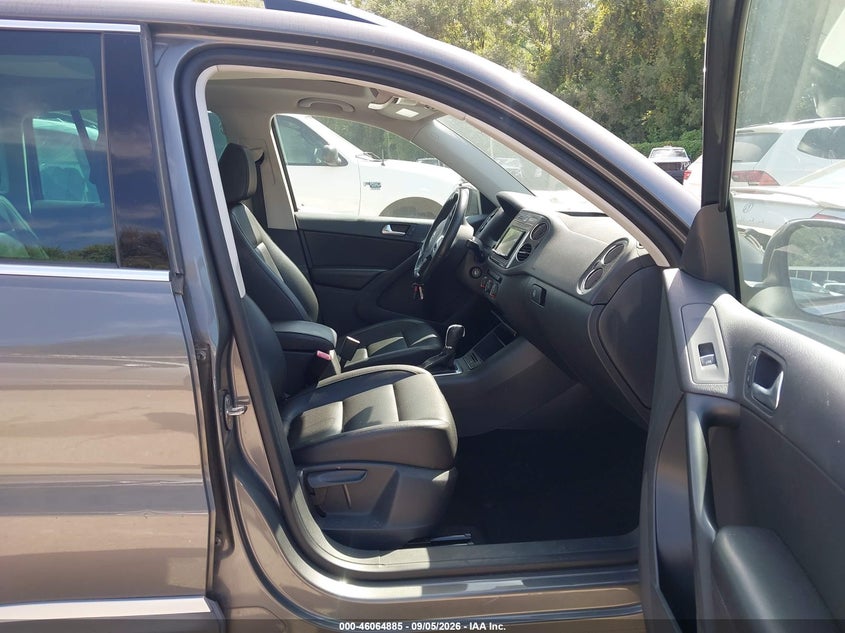 2013 VOLKSWAGEN TIGUAN auction photo 5