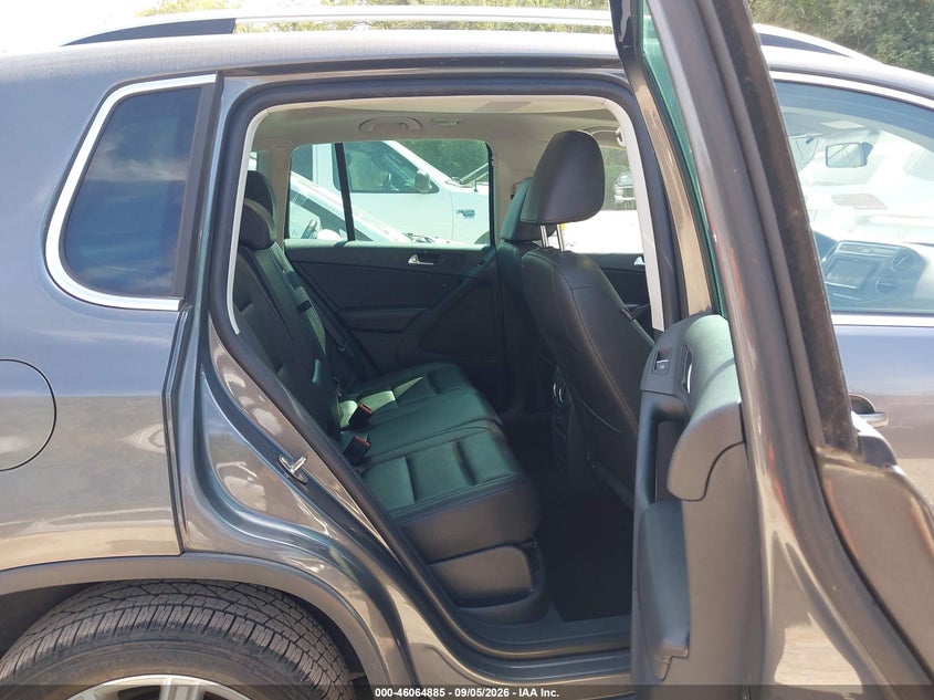 2013 VOLKSWAGEN TIGUAN auction photo 8
