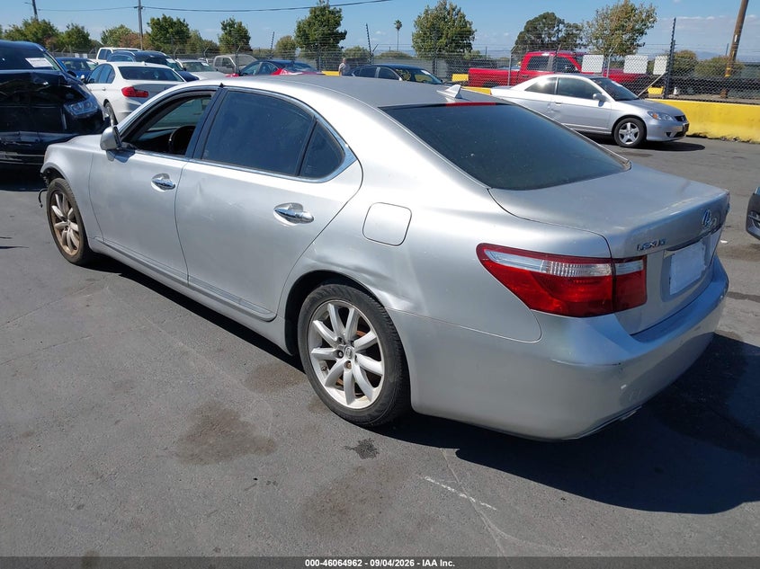 2007 LEXUS LS 460 auction photo 3
