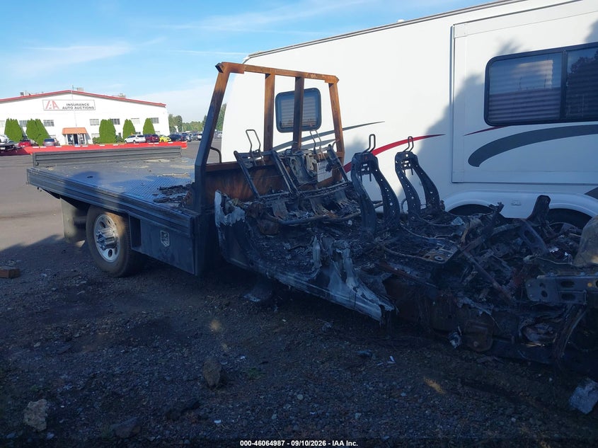 2024 FORD F-350 CHASSIS LARIAT