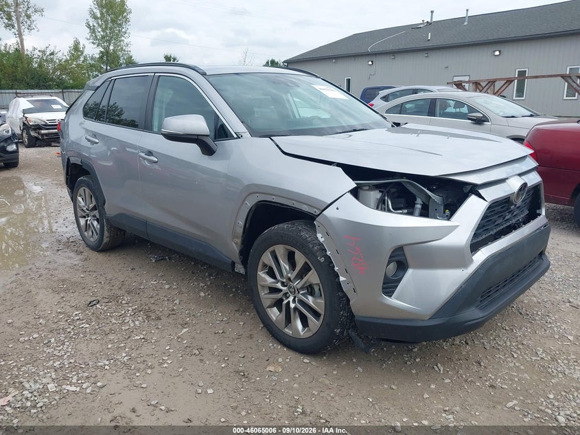 TOYOTA RAV4 - zdjęcie 1