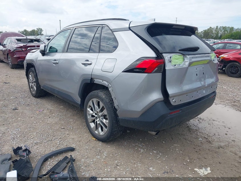 TOYOTA RAV4 - zdjęcie 3