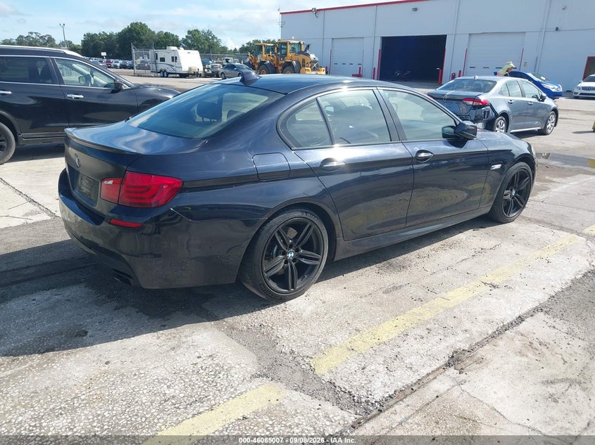 2013 BMW 550I auction photo 4