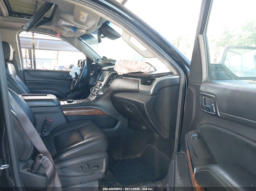 CHEVROLET SUBURBAN - zdjęcie 5